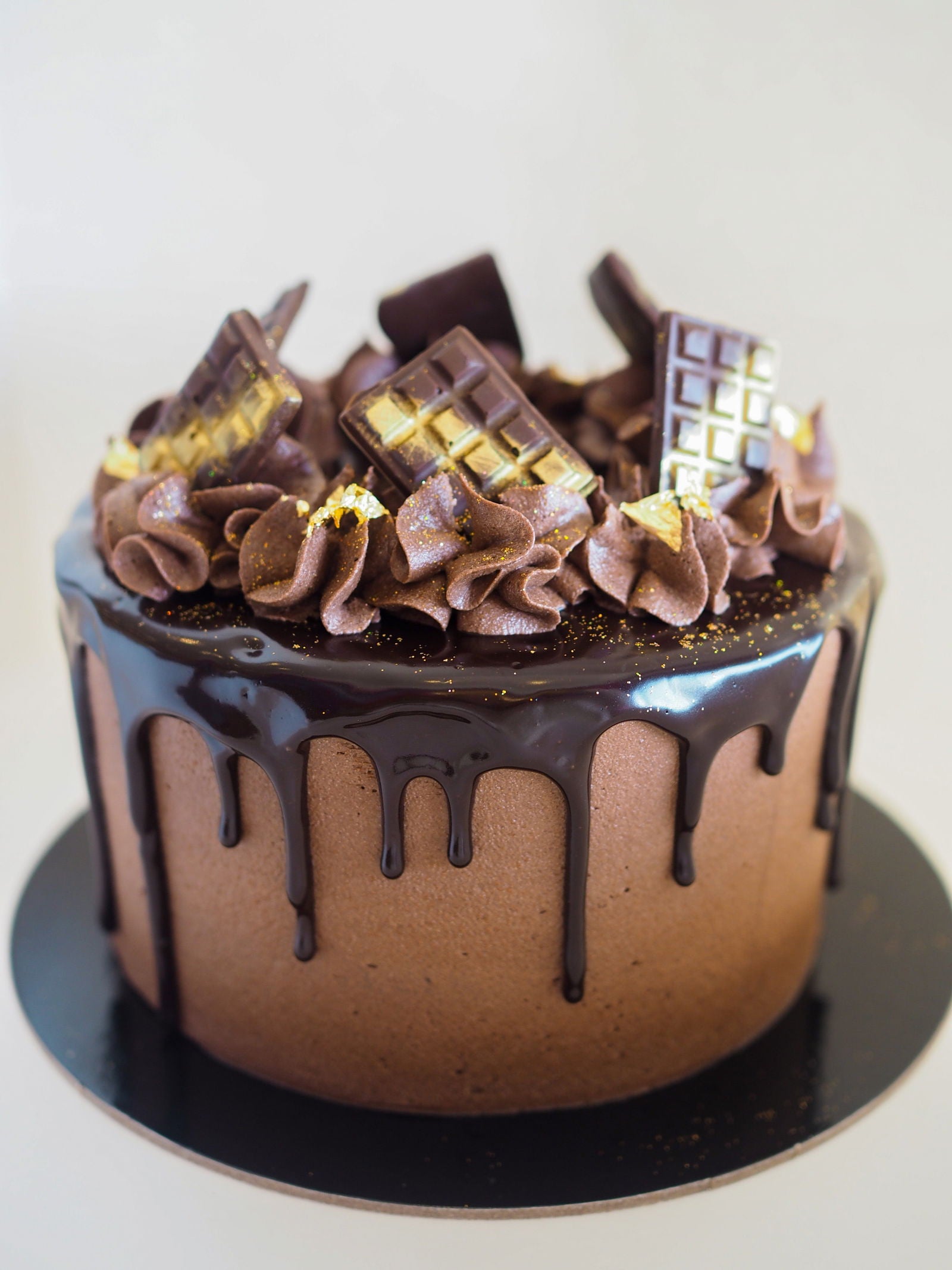 Chocolate Lovers Cake – Ultimate Vegan Chocolate Mudcake