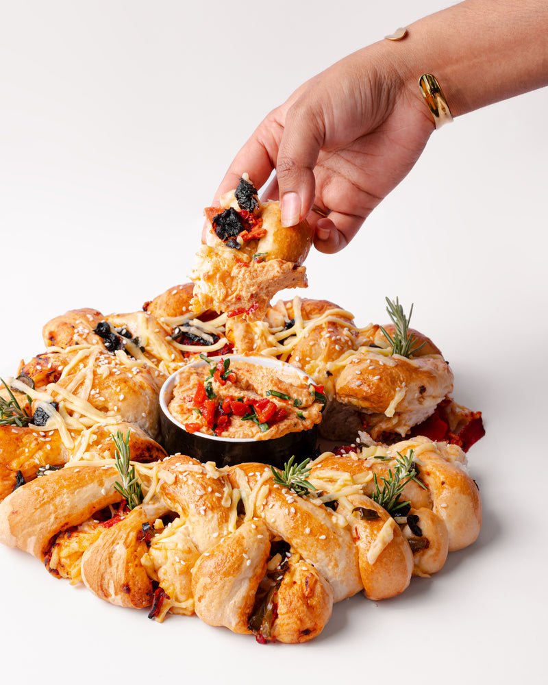 Pull-apart Savoury Wreath + dip - Image 3