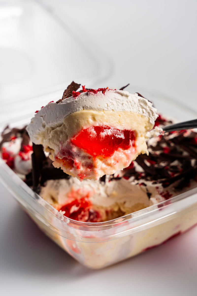Gluten-Free Trifle family Size Dessert Tub - Image 1