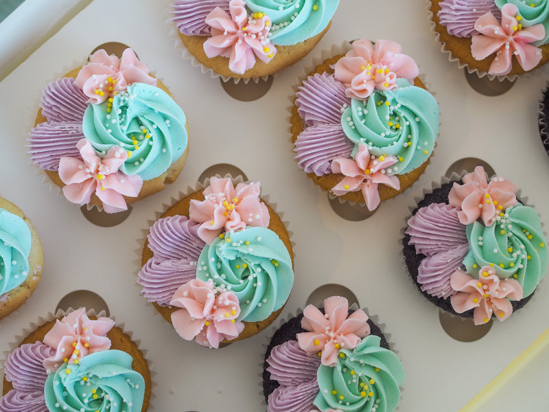 Pastel Dreams Cupcake Box - Image 1