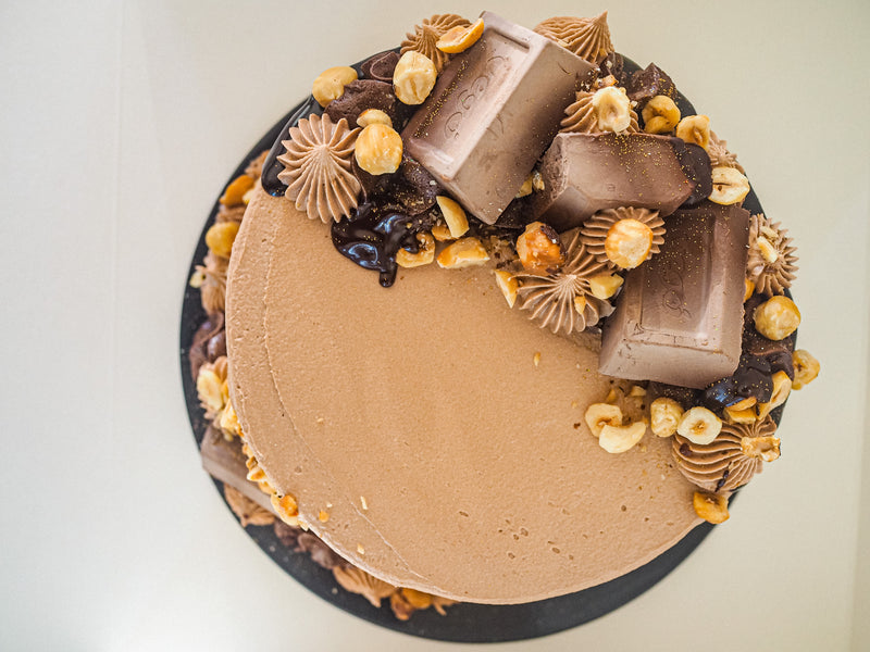 Vego Bar Royalty Cake - Image 3